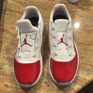 Air Jordan 11 CMFT LOW 
Mens 10